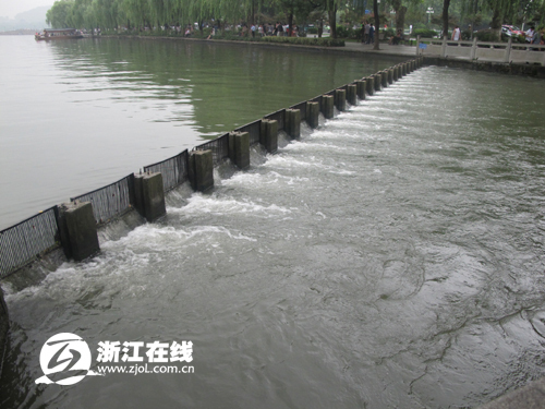 西湖放水，提前腾出库容，防台风的智慧之举