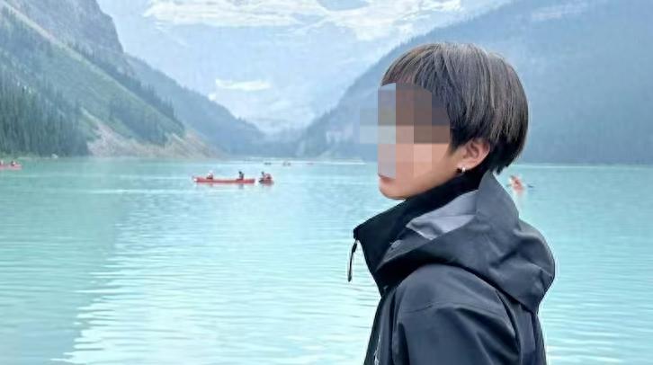 广西大爷坚持抱树一天一夜后获救